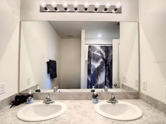 10024 Merry Fawn Ct, Sun City Center, FL 33573 - full bathroom with double vanity