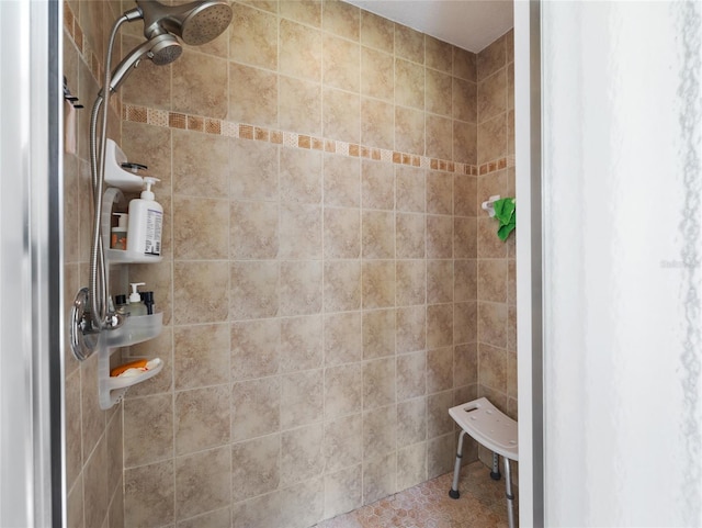21590 SW 84th Loop, Dunnellon, FL 34431 - bathroom featuring a tile shower