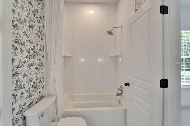 5205 Brighton Shore Dr, Apollo Beach, FL 33572 - full bathroom featuring shower / tub combo with curtain and wallpapered walls