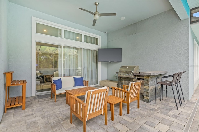 7114 Bowspirit Pl, Apollo Beach, FL 33572 - view of patio / terrace with an outdoor kitchen and ceiling fan