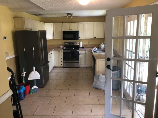 6403 Elliot Dr, Tampa, FL 33615 - photo 13