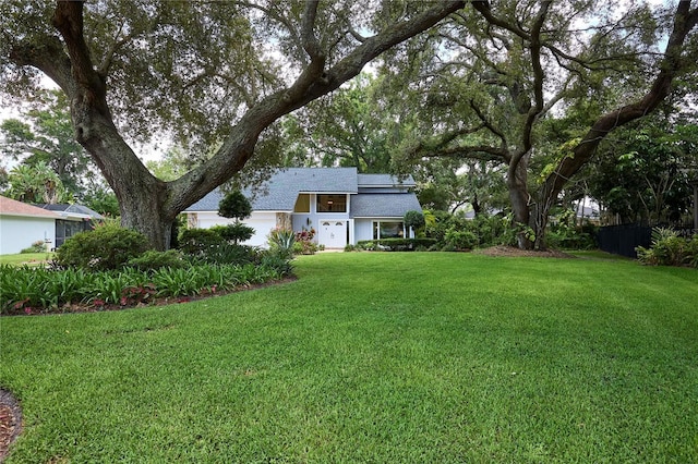 15917 Dover Cliffe Dr, Lutz, FL 33548 - view of green lawn