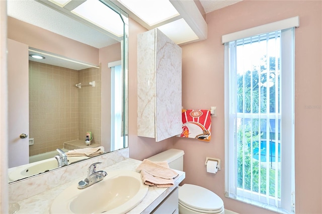 15917 Dover Cliffe Dr, Lutz, FL 33548 - full bathroom featuring vanity and a shower