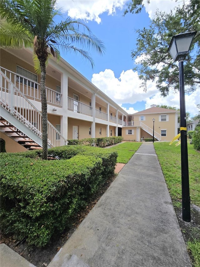 8300 Bardmoor Blvd Unit 110, Seminole, FL 33777 - view of home's community with a lawn