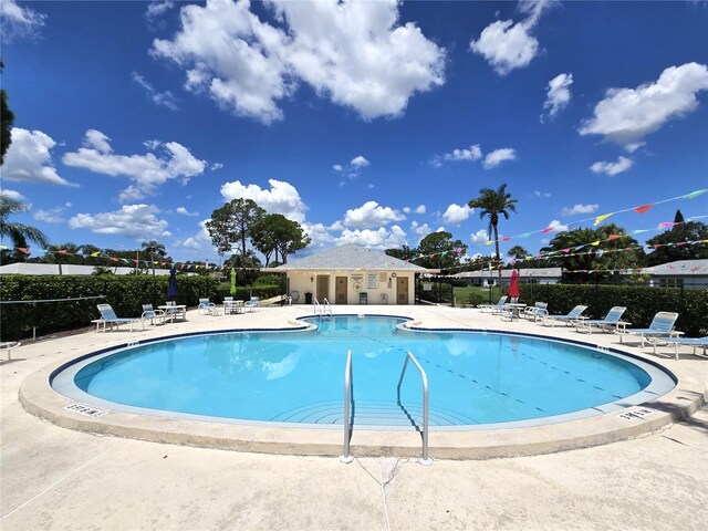 8300 Bardmoor Blvd Unit 110, Seminole, FL 33777 - photo 2