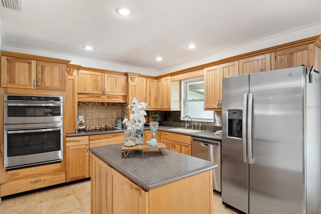 21906 Shamu Dr, Land O Lakes, FL 34639 - kitchen featuring appliances with stainless steel finishes, dark countertops, a kitchen island, backsplash, and recessed lighting