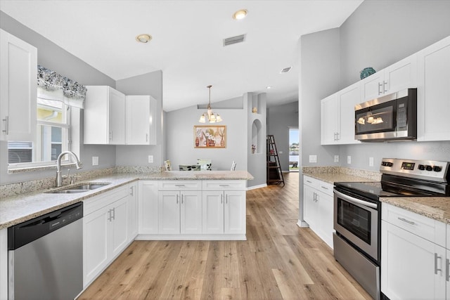 2527 Butterfly Landing Dr, Land O Lakes, FL 34638 - photo 6