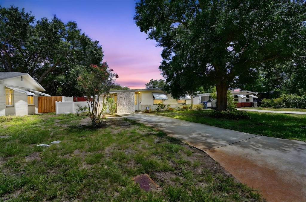 516 Northmoor Ave N, Saint Petersburg, FL 33702 - photo 1