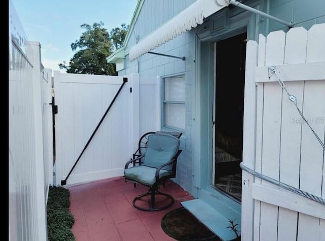 1918 Crown Park Dr, Valrico, FL 33594 - view of patio featuring a gate