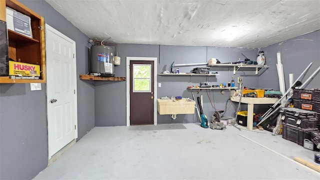 7332 Janczlik Dr, New Port Richey, FL 34652 - garage with water heater