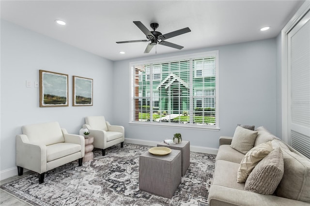 10520 White Lake Ct Unit 10520, Tampa, FL 33626 - sitting room with ceiling fan and recessed lighting