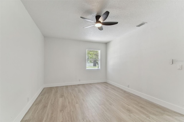 7704 Tanglewood Ln, Tampa, FL 33615 - photo 24