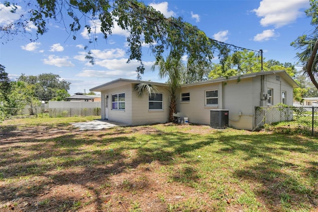 7704 Tanglewood Ln, Tampa, FL 33615 - photo 56