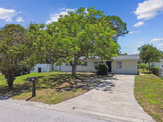 7704 Tanglewood Ln, Tampa, FL 33615 - photo 61