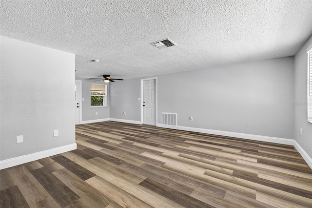 11520 Meadow Dr, Port Richey, FL 34668 - photo 4