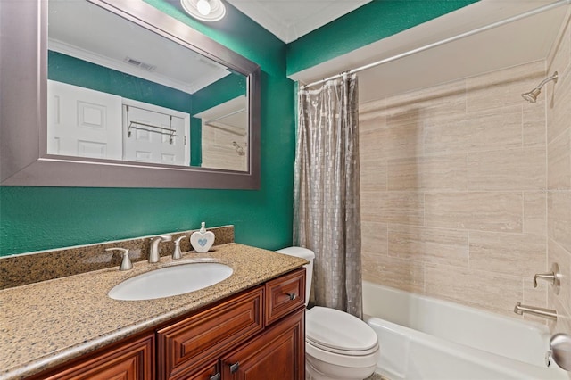 10053 W Bay St, Seminole, FL 33776 - full bath featuring shower / bath combo with shower curtain, vanity, and ornamental molding