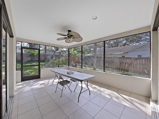 852 Village Way, Palm Harbor, FL 34683 - sunroom featuring ceiling fan