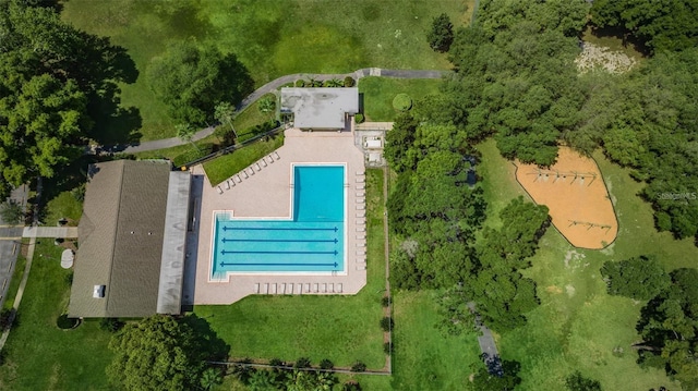 852 Village Way, Palm Harbor, FL 34683 - aerial view of property and surrounding area featuring a pool