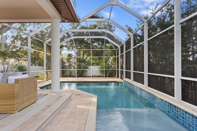 3307 W Knights Ave, Tampa, FL 33611 - view of swimming pool with glass enclosure