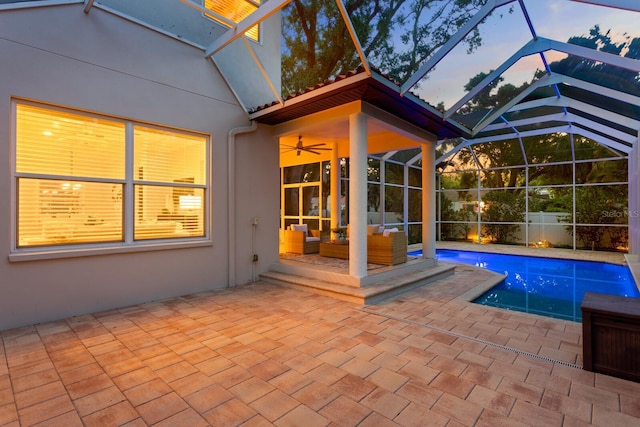 3307 W Knights Ave, Tampa, FL 33611 - view of swimming pool featuring a patio area, glass enclosure, and a ceiling fan
