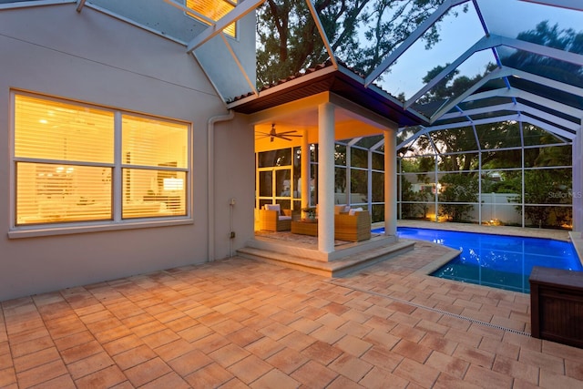 3307 W Knights Ave, Tampa, FL 33611 - view of swimming pool featuring a patio, glass enclosure, and a ceiling fan