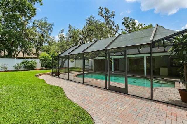 126 Holly Tree Ln, Brandon, FL 33511 - view of pool featuring a fenced backyard, a patio, and glass enclosure