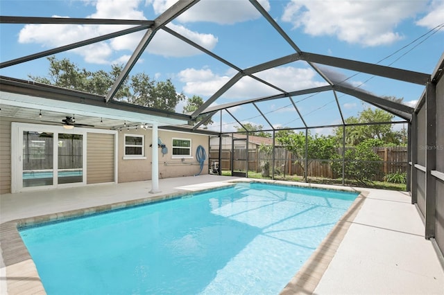 6220 Murdock Ave, Sarasota, FL 34231 - view of pool featuring a fenced backyard, a patio area, ceiling fan, and a lanai
