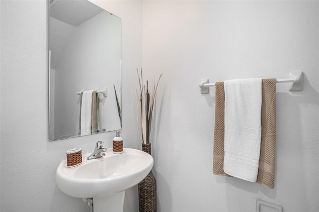 6347 Ten Acre Ct, Zephyrhills, FL 33541 - bathroom with a sink