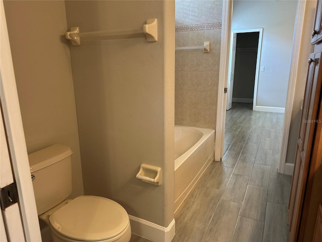 1008 Arista Blvd, Valrico, FL 33594 - full bath featuring toilet and wood finished floors
