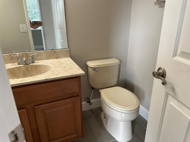 1008 Arista Blvd, Valrico, FL 33594 - bathroom with vanity and toilet
