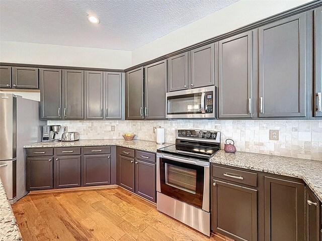 22925 Collridge Dr, Land O Lakes, FL 34639 - photo 36