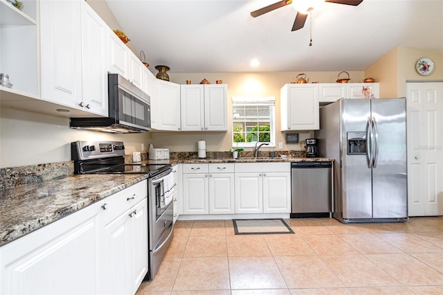 1626 Terra Ceia Bay Cir Unit 1626, Palmetto, FL 34221 - kitchen featuring appliances with stainless steel finishes, a ceiling fan, and white cabinetry
