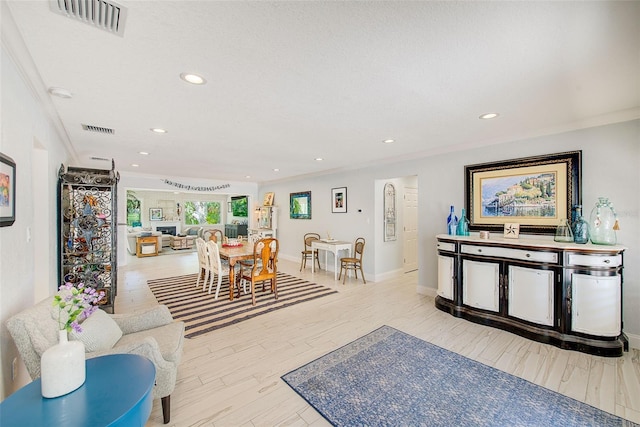 1578 Druid Rd S, Belleair, FL 33756 - living area with recessed lighting and wood finished floors