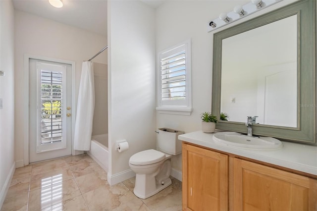 9126 Cypress Keep Ln, Odessa, FL 33556 - bathroom with vanity and shower / bathtub combination with curtain