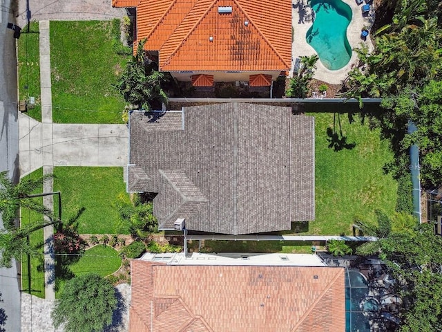 3304 W Harbor View Ave, Tampa, FL 33611 - view of subject property with a pool