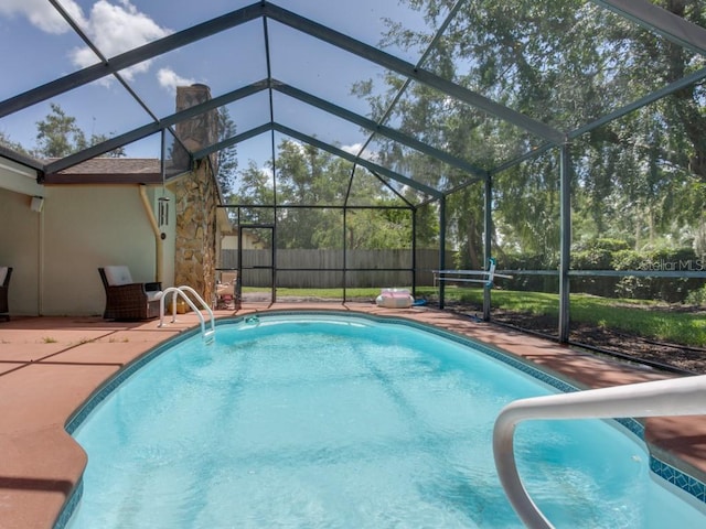 1610 Sanderling Ct, Brandon, FL 33511 - view of pool with a patio area and glass enclosure