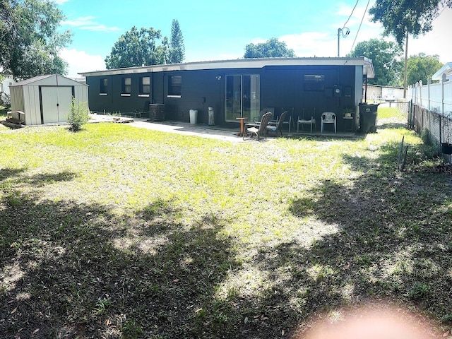2010 Warrington Way, Tampa, FL 33619 - photo 11