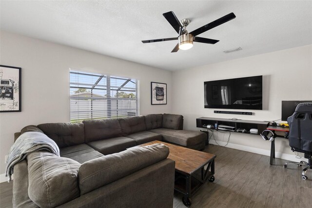 9105 Camino Villa Blvd, Tampa, FL 33635 - photo 7