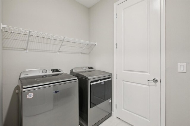 9107 Rally Spring Loop, Wesley Chapel, FL 33545 - laundry area with independent washer and dryer