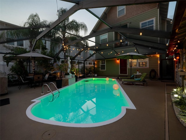 2504 W N A St Unit A, Tampa, FL 33609 - swimming pool featuring a patio area and a lanai