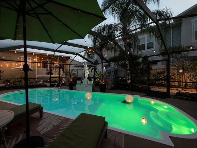 2504 W N A St Unit A, Tampa, FL 33609 - swimming pool featuring a lanai and a patio area