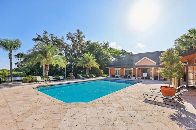 6017 Westgate Dr Unit 924, Orlando, FL 32835 - community pool with a patio area