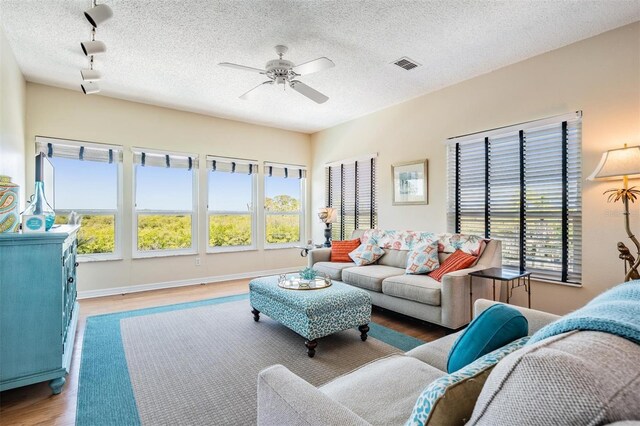 6186 Seaside Dr, New Port Richey, FL 34652 - photo 23