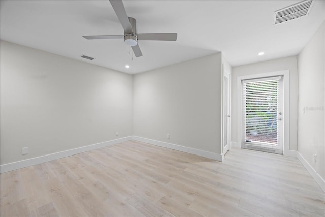 3956 Versailles Dr, Tampa, FL 33634 - unfurnished room featuring light wood-style flooring, recessed lighting, and ceiling fan