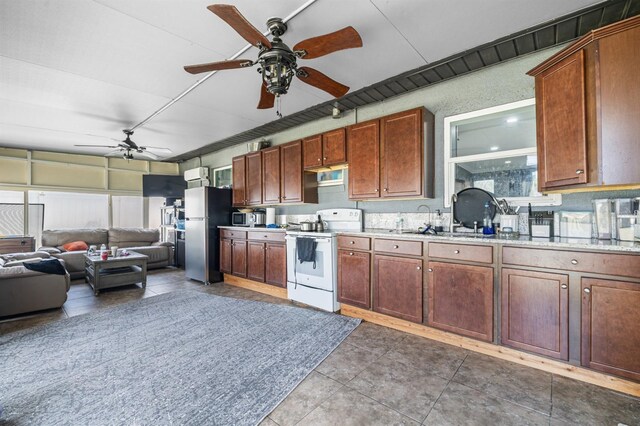 5895 16th St N, Saint Petersburg, FL 33703 - photo 29