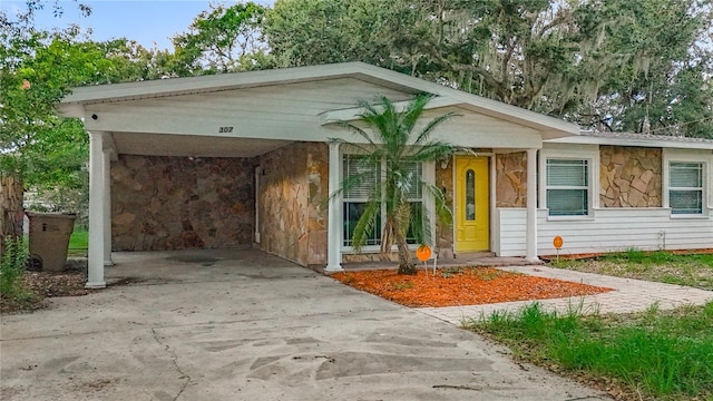307 Fern Cliff Ave, Temple Terrace, FL 33617 - photo 3