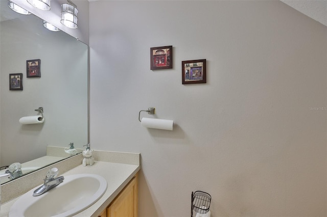 5717 Fishhawk Ridge Dr, Lithia, FL 33547 - bathroom with vanity