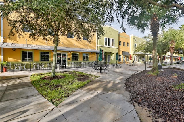 5717 Fishhawk Ridge Dr, Lithia, FL 33547 - surrounding community