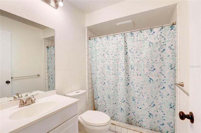 6865 Circle Creek Dr, Pinellas Park, FL 33781 - full bath with vanity and a shower with curtain