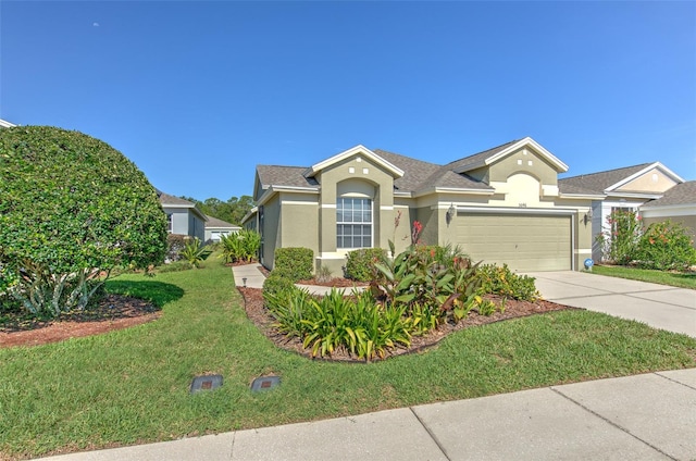 5046 Gato Del Sol Cir, Wesley Chapel, FL 33544 - ranch-style house with stucco siding, a front lawn, an attached garage, and concrete driveway
